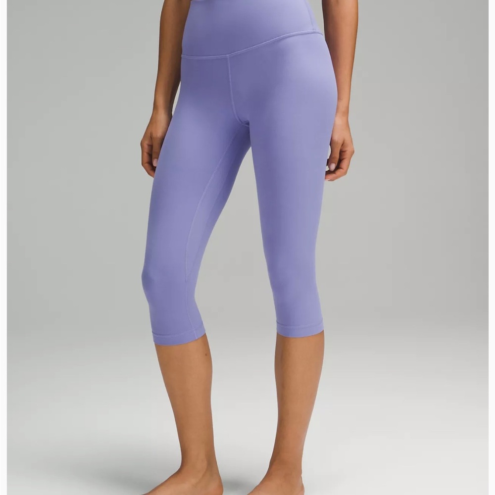 LIKE NEW Lululemon Align Leggings 17’’ Crop Size 2